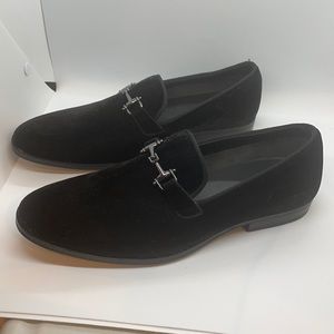 Men’s size 9 Dress up shoes/ loafers